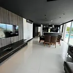 Casa No Estaleirinho Com Piscina E Vista Mar