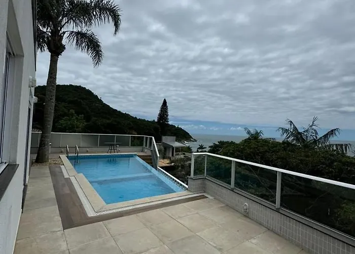 Casa No Estaleirinho Com Piscina E Vista Mar