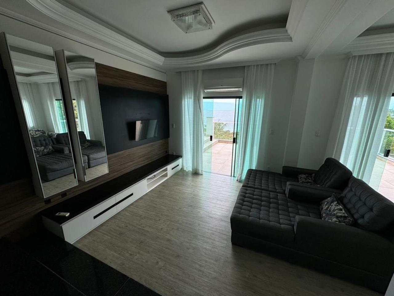 Apartamento Casa No Estaleirinho Com Piscina E Vista Mar *