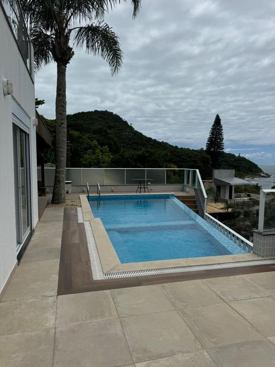 Casa No Estaleirinho Com Piscina E Vista Mar Apartamento Balneario Camboriu